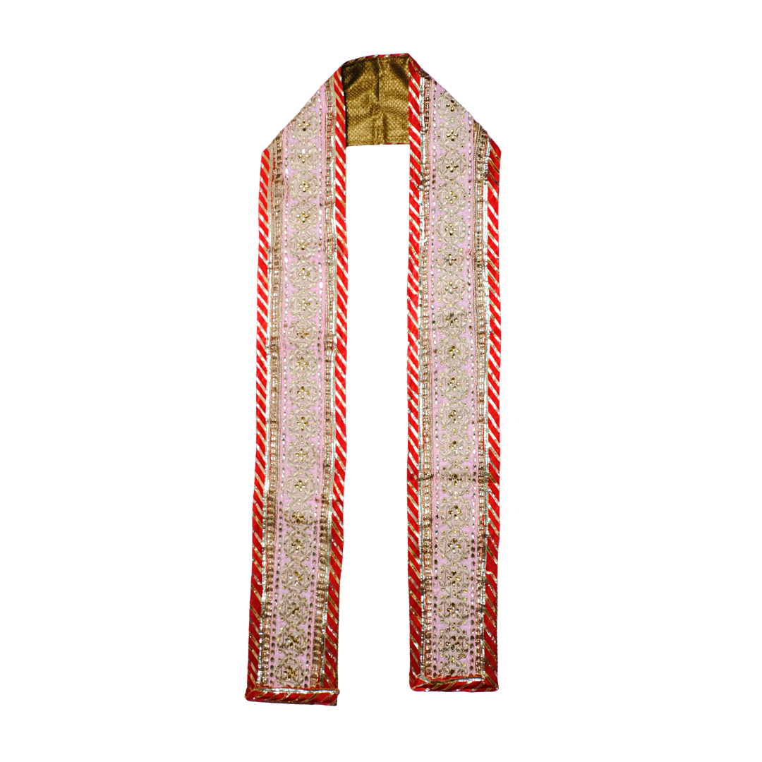Luxurious Zari work Uparna for big occassions